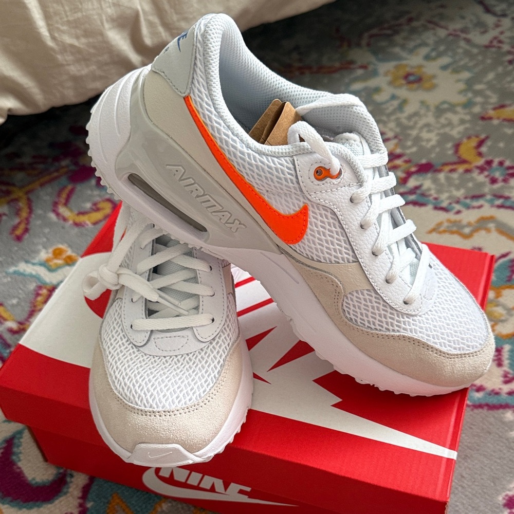 NIKE Women’s Air Max System White Sneakers with Bright Orange Swoosh NIB 6Y/7.5W